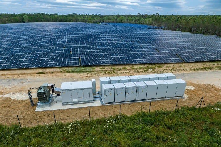 Tchad : Près de 25 milliards de FCFA pour deux centrales solaires hybrides