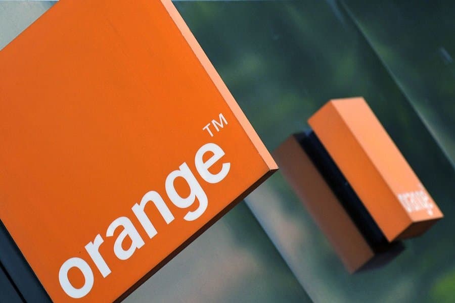 IHS Cameroon Partners with Orange Cameroun to Launch DIGIT4HER, Empowering 200 Young Women in Digital Skills